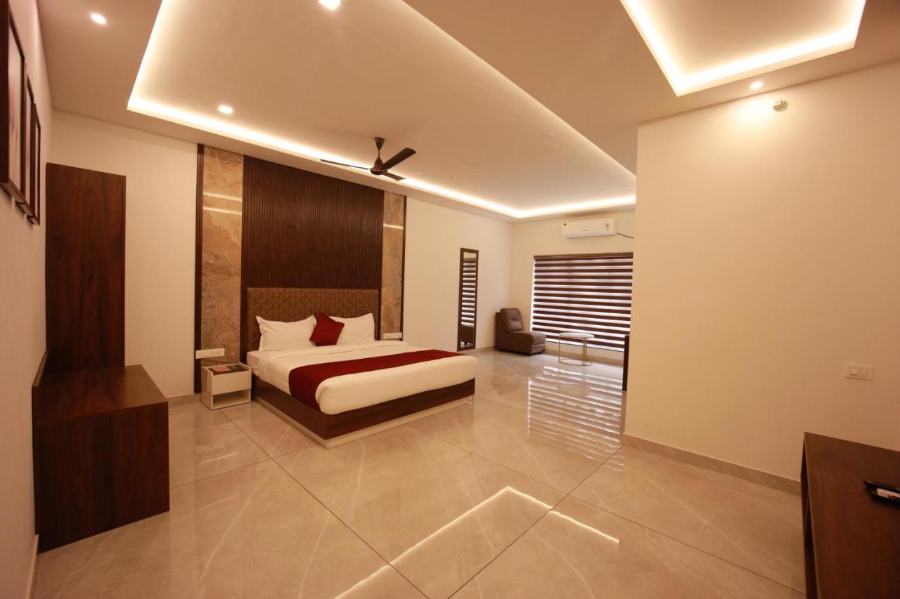 Bliss Regency Business Hotel Palakkad Eksteriør billede