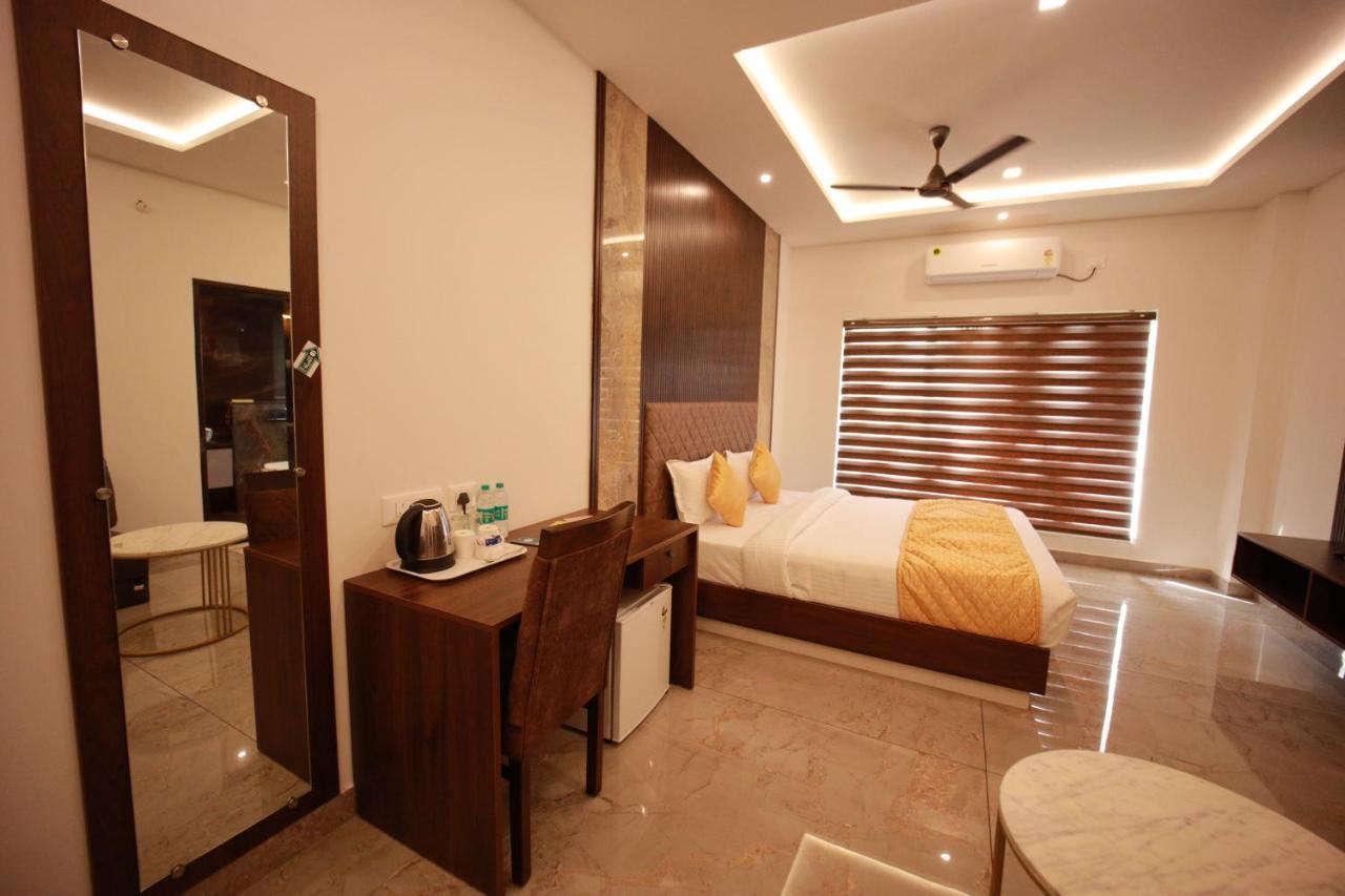 Bliss Regency Business Hotel Palakkad Eksteriør billede