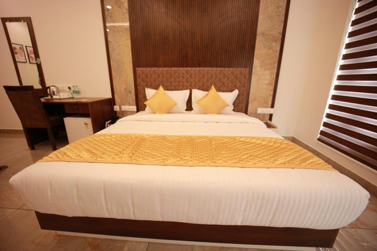 Bliss Regency Business Hotel Palakkad Eksteriør billede