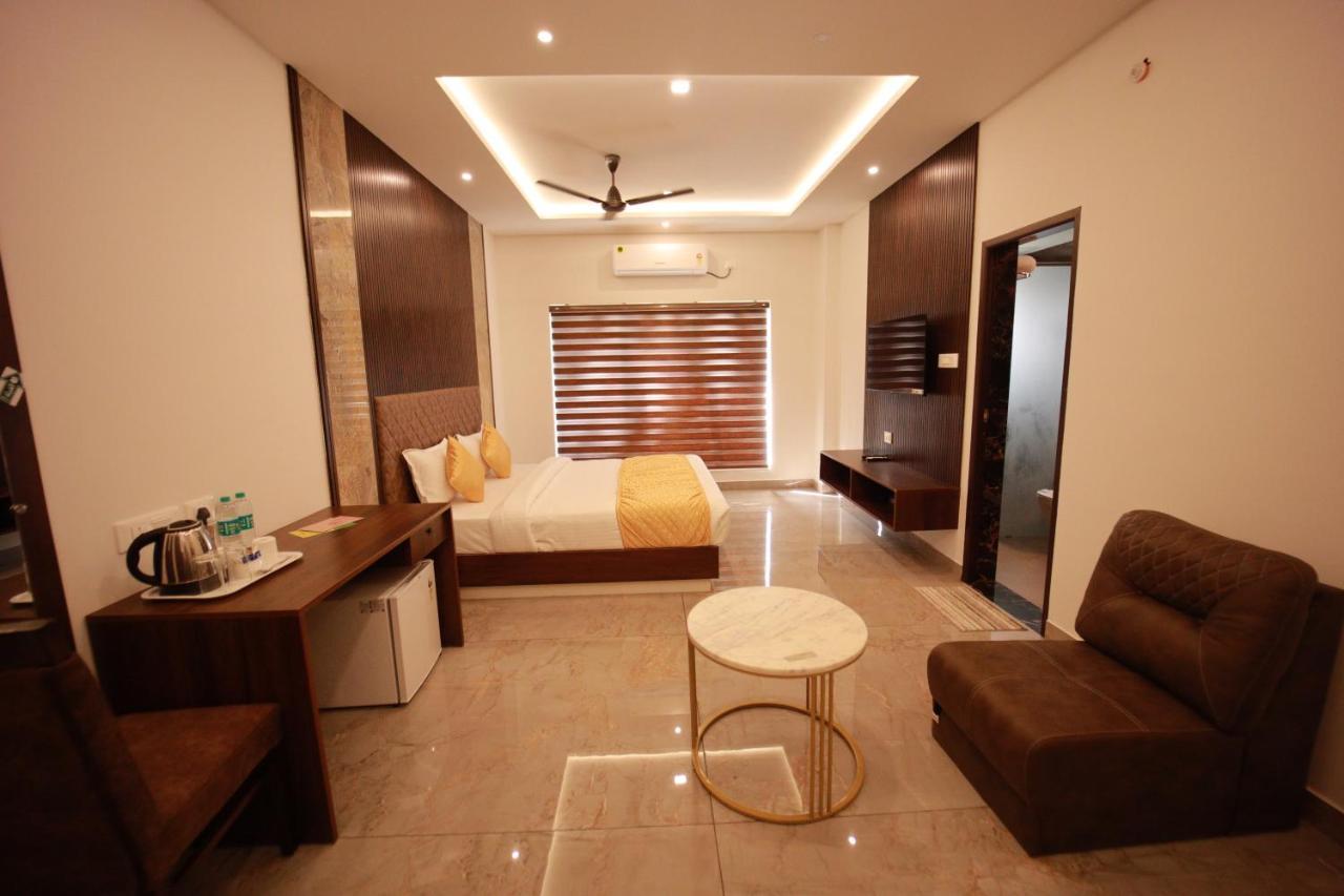 Bliss Regency Business Hotel Palakkad Eksteriør billede