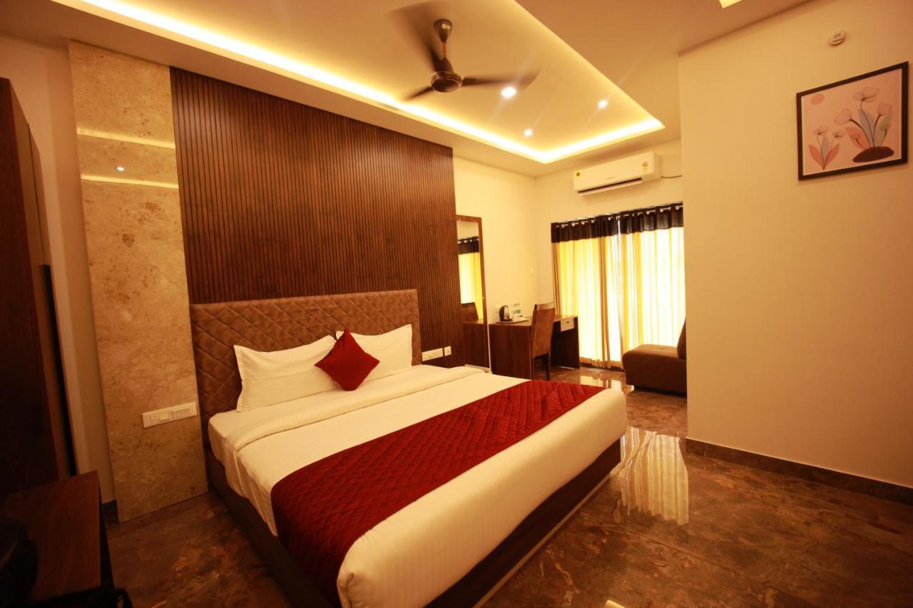 Bliss Regency Business Hotel Palakkad Eksteriør billede