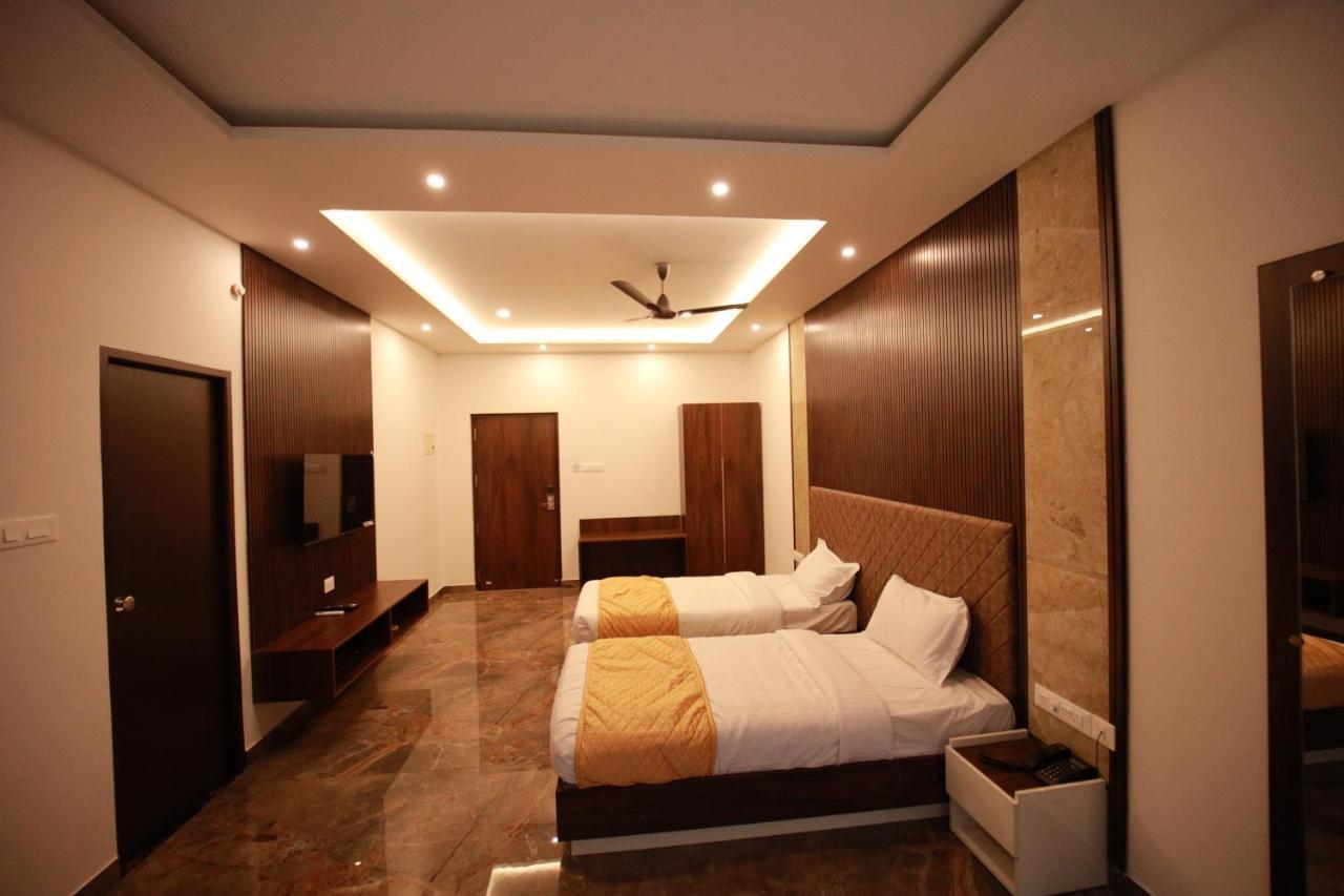 Bliss Regency Business Hotel Palakkad Eksteriør billede