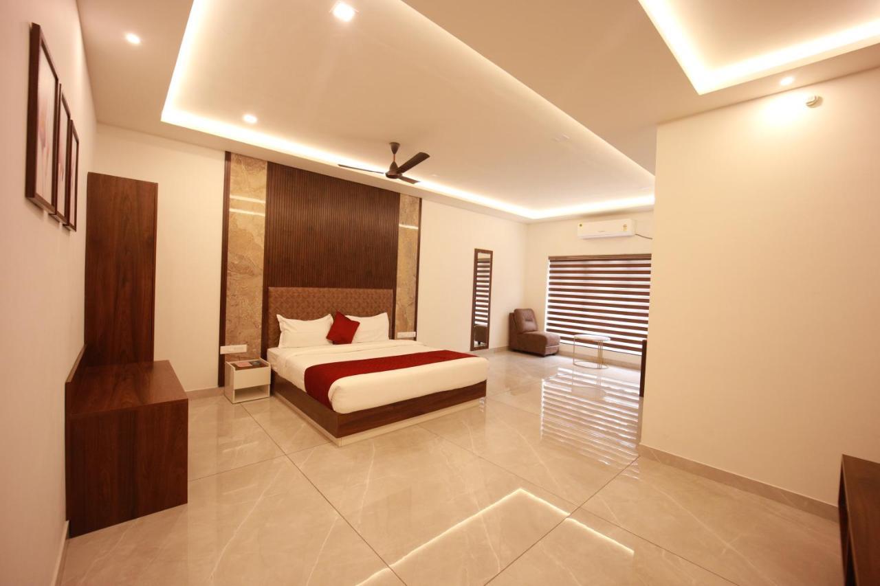 Bliss Regency Business Hotel Palakkad Eksteriør billede